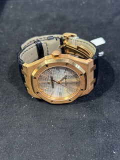 Audemars Piguet Royal Oak White Dal Dial on LEATHER 15400OR Complete